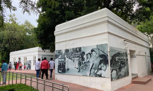 Delhi Darshan Tour Package by Bus